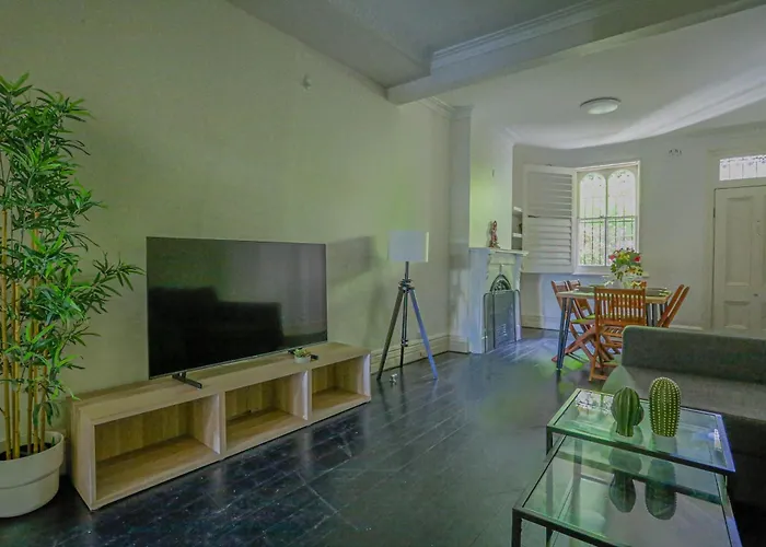 Spacious 3 Bedroom House Glebe With 2 E-Bikes Included
