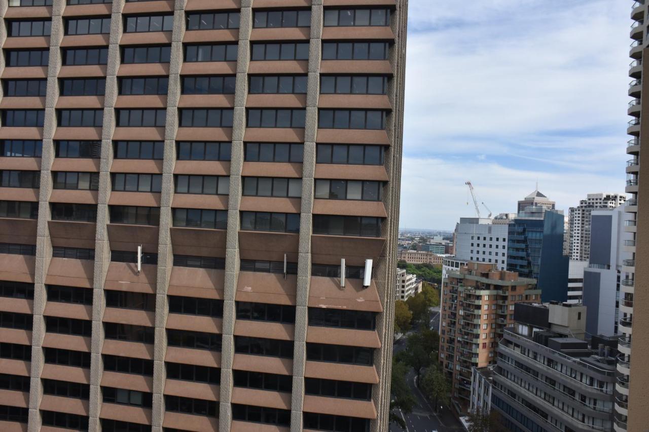Apartment - Hyde Park Plaza 38 College St