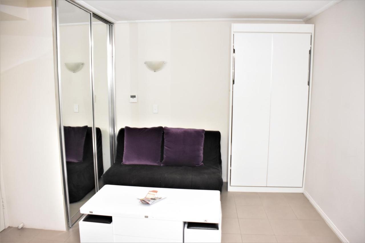 - Hyde Park Plaza 38 College St Apartment *