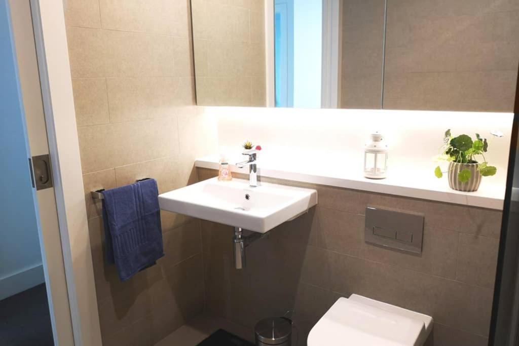Apartment Modern Apartment+office W Parking @ Olympic Park *