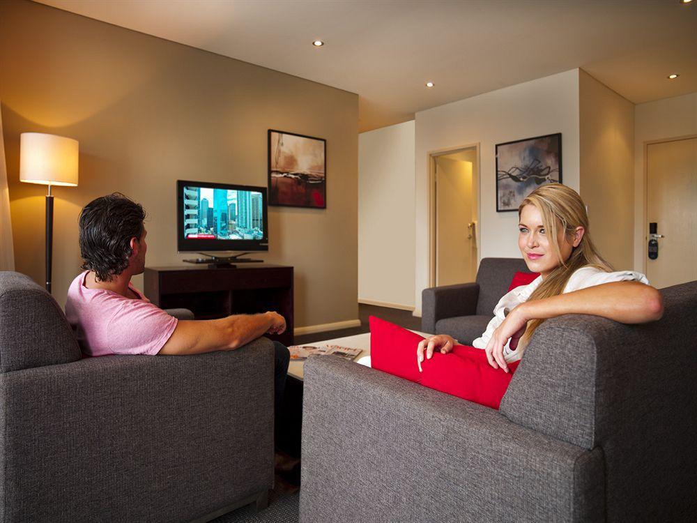 Meriton Kent Street, 5*