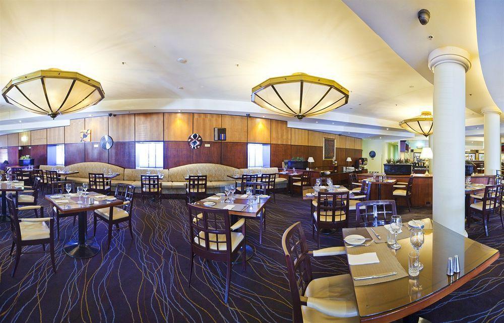 Stamford Plaza Airport & Conference Centre Hotel 5*