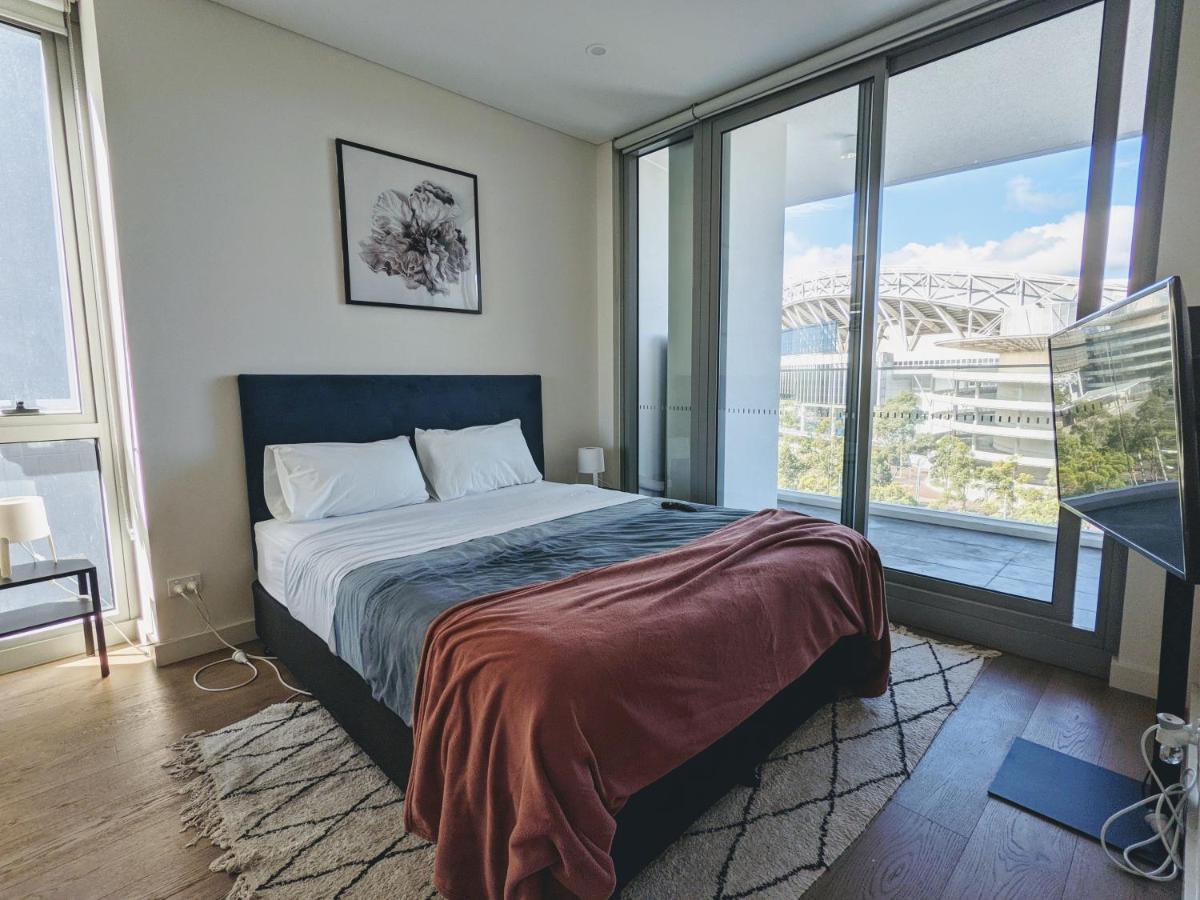 Luxury 3-bed 2-bath, Balcony, With Pool Included, No Parties! *