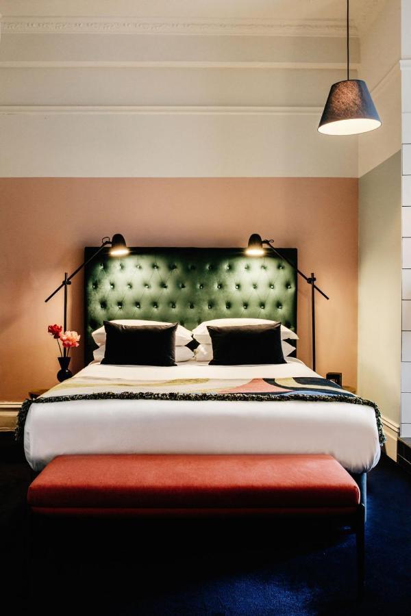 Harry, Ascend Collection 4* Sydney