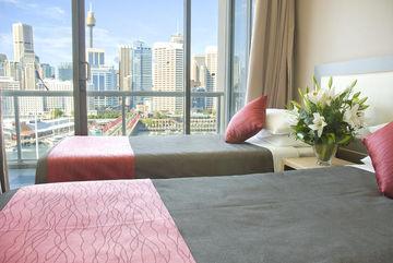 Darling Harbour Getaway 4*