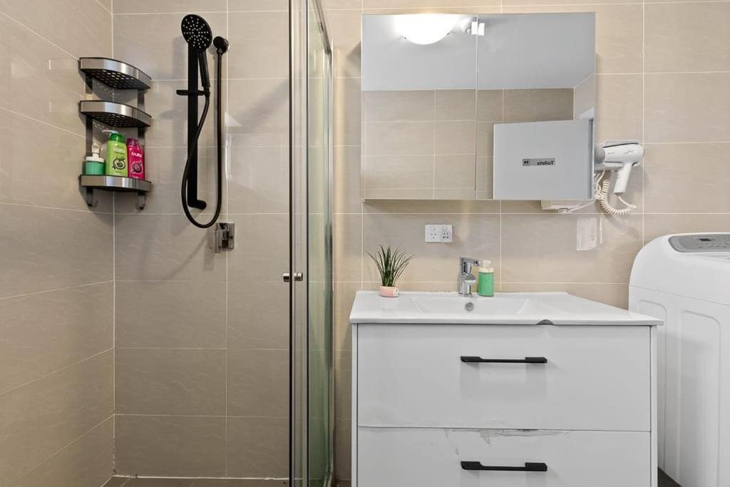 Holiday home Quiet Private In Kensington Near Unsw, Light Railway&bus 1d