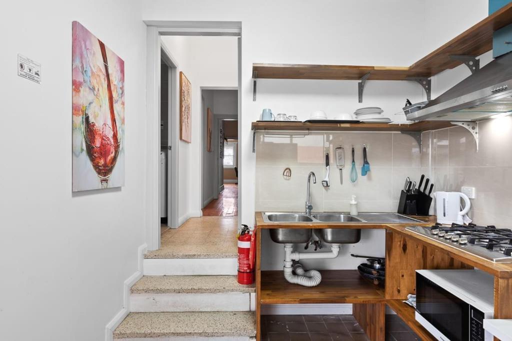 Quiet Private In Kensington Near Unsw, Light Railway&bus 1d Holiday home Sydney
