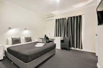 Hotel Airport 3*