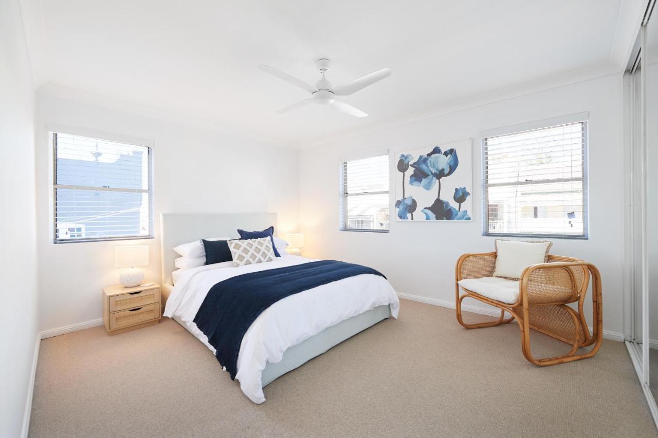 Harbour View Huge 2 Bedroom Entire Residence. *
