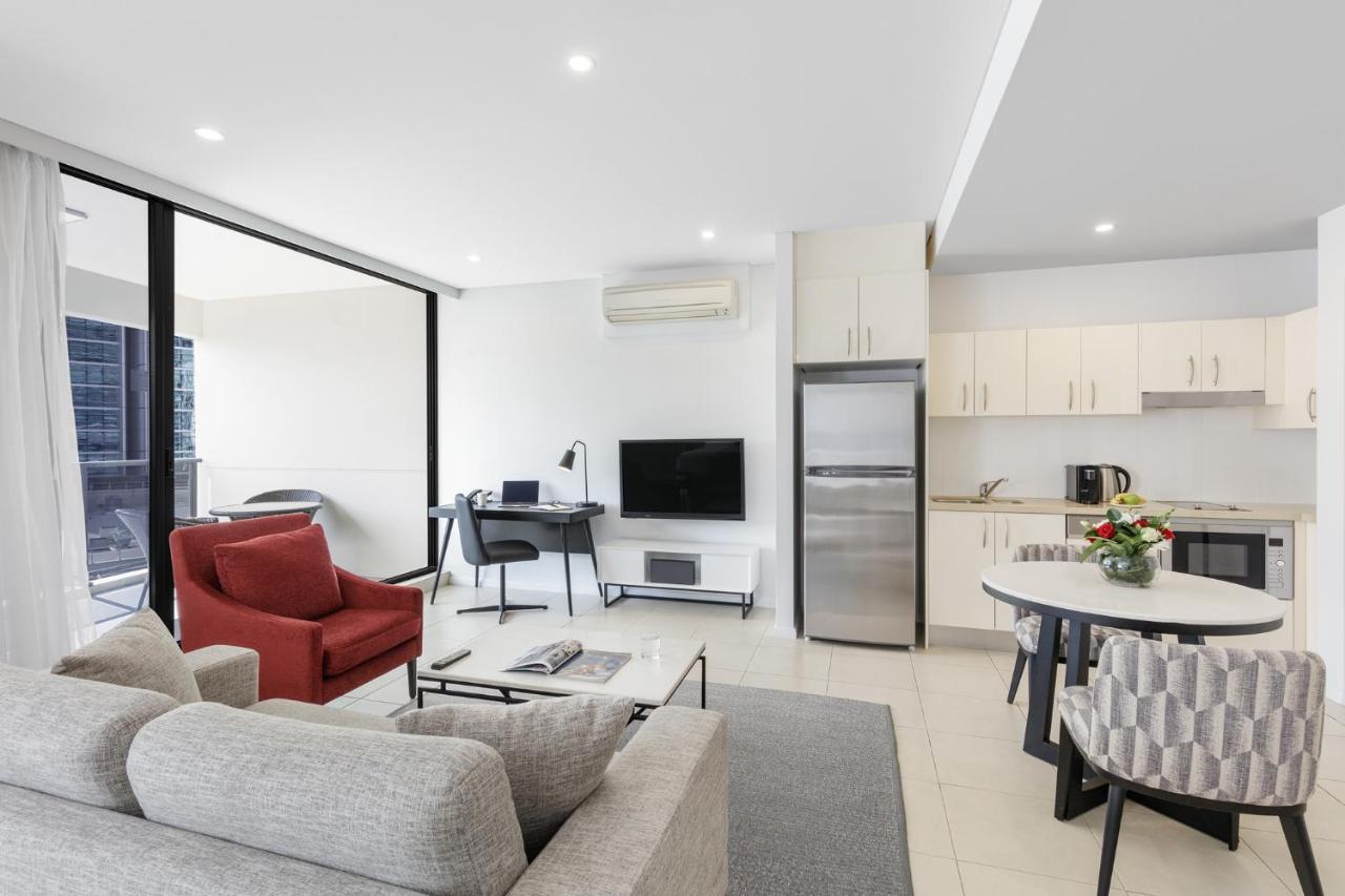 Meriton Kent Street, Hotel