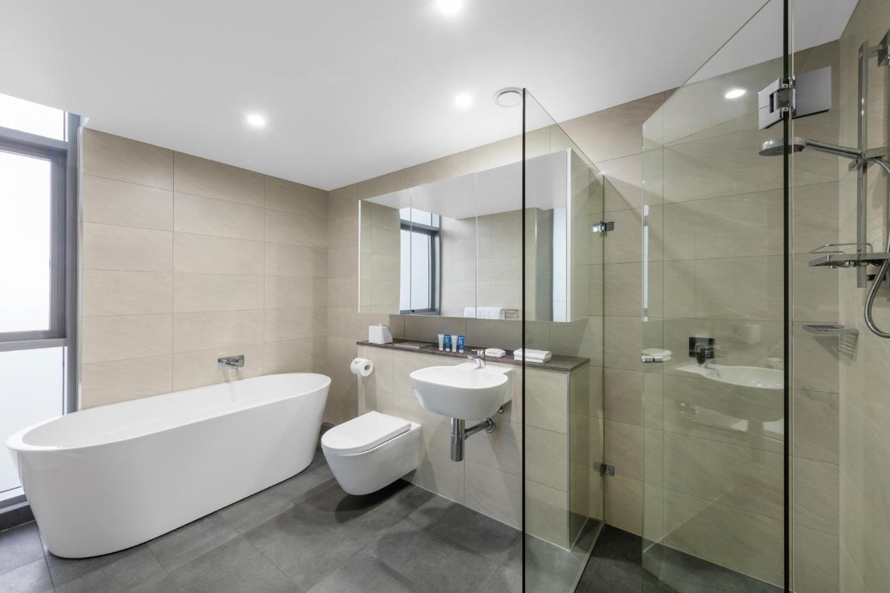 Meriton Chatswood Hotel 5*