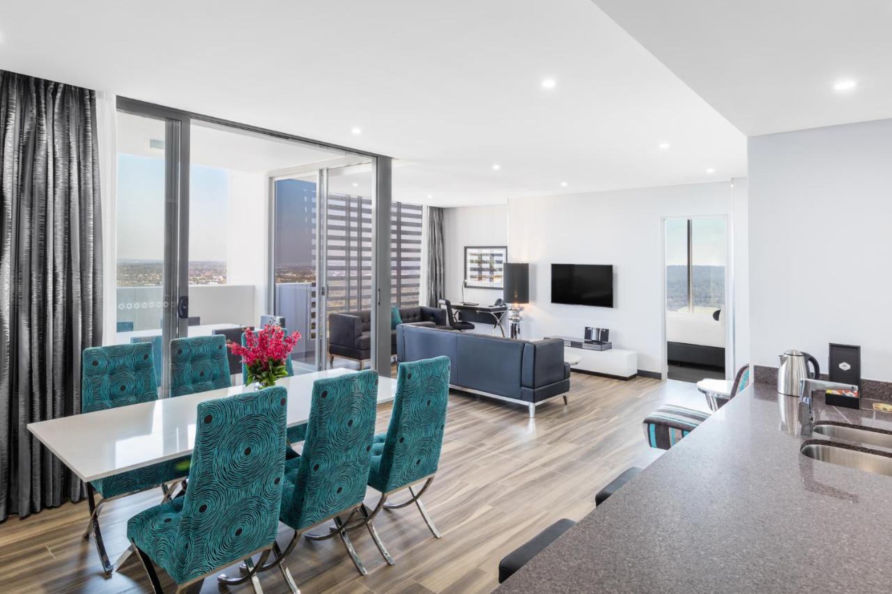 Hotel Meriton Chatswood