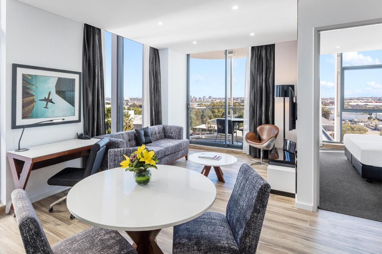 Hotel Meriton Mascot