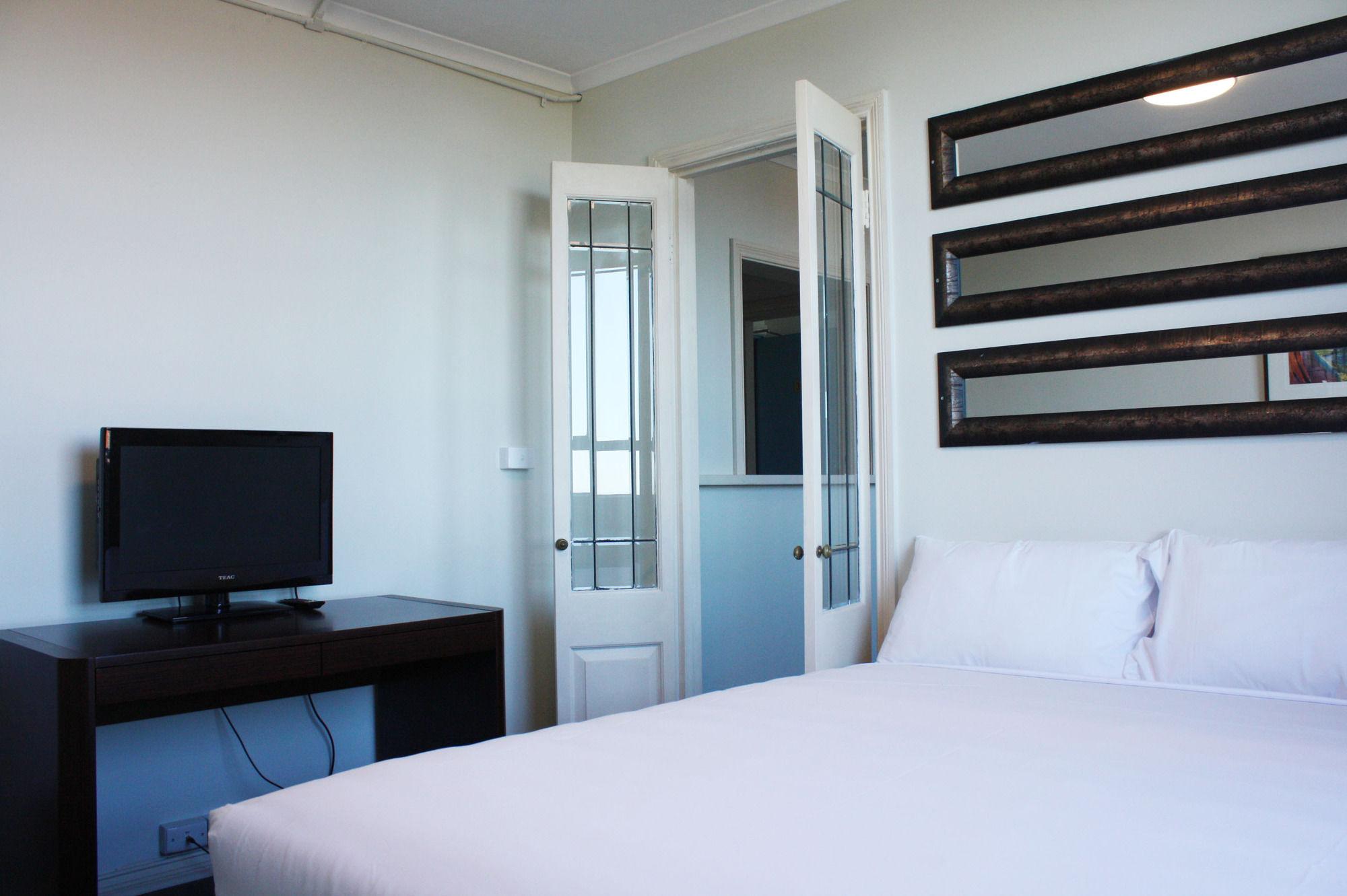 Little Coogee Hotel * Sydney