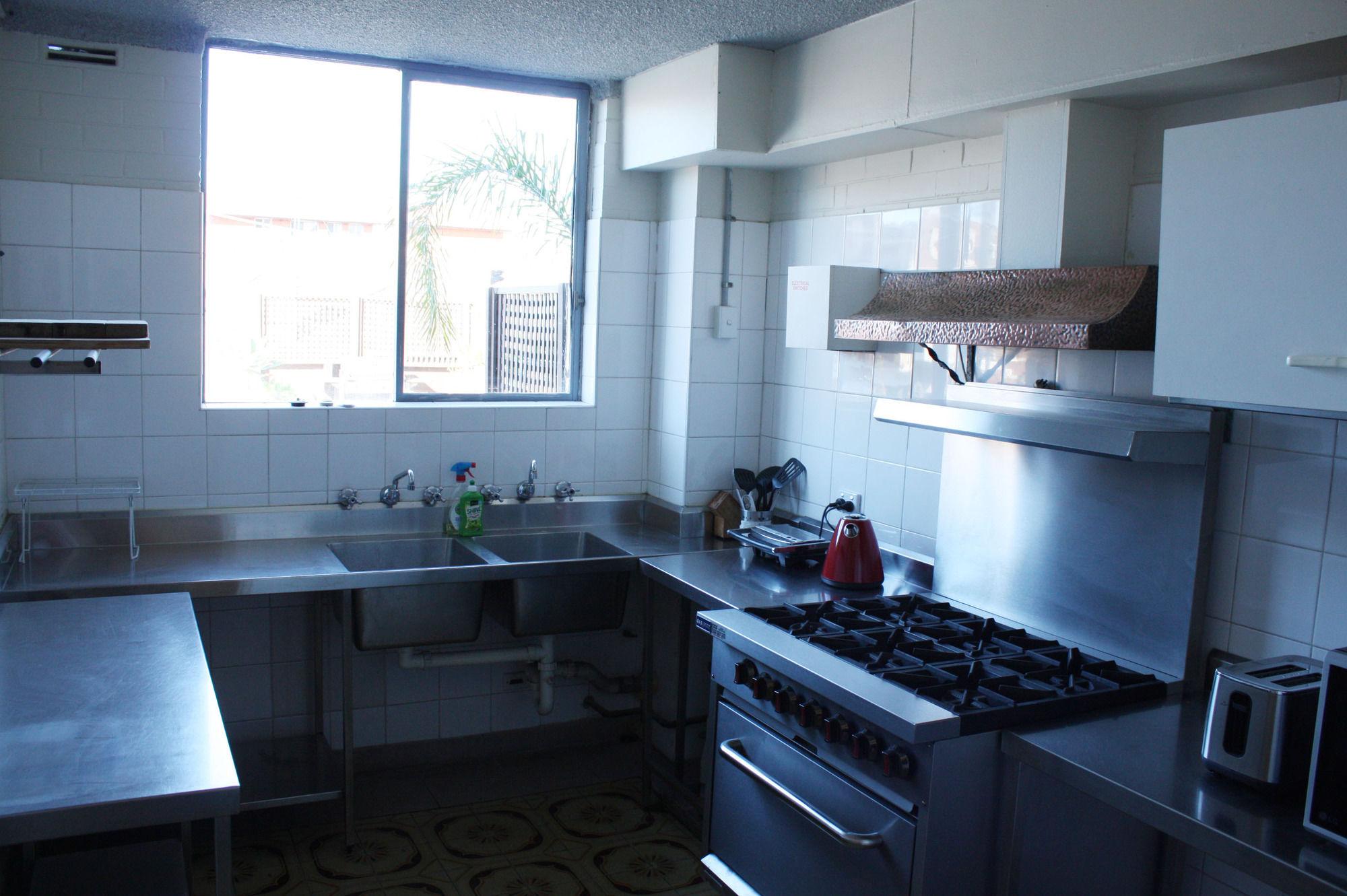 Little Coogee Hotel * Sydney