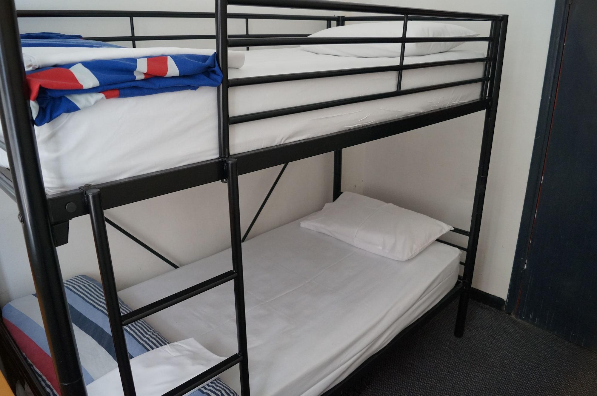 Maze Backpackers - * Sydney