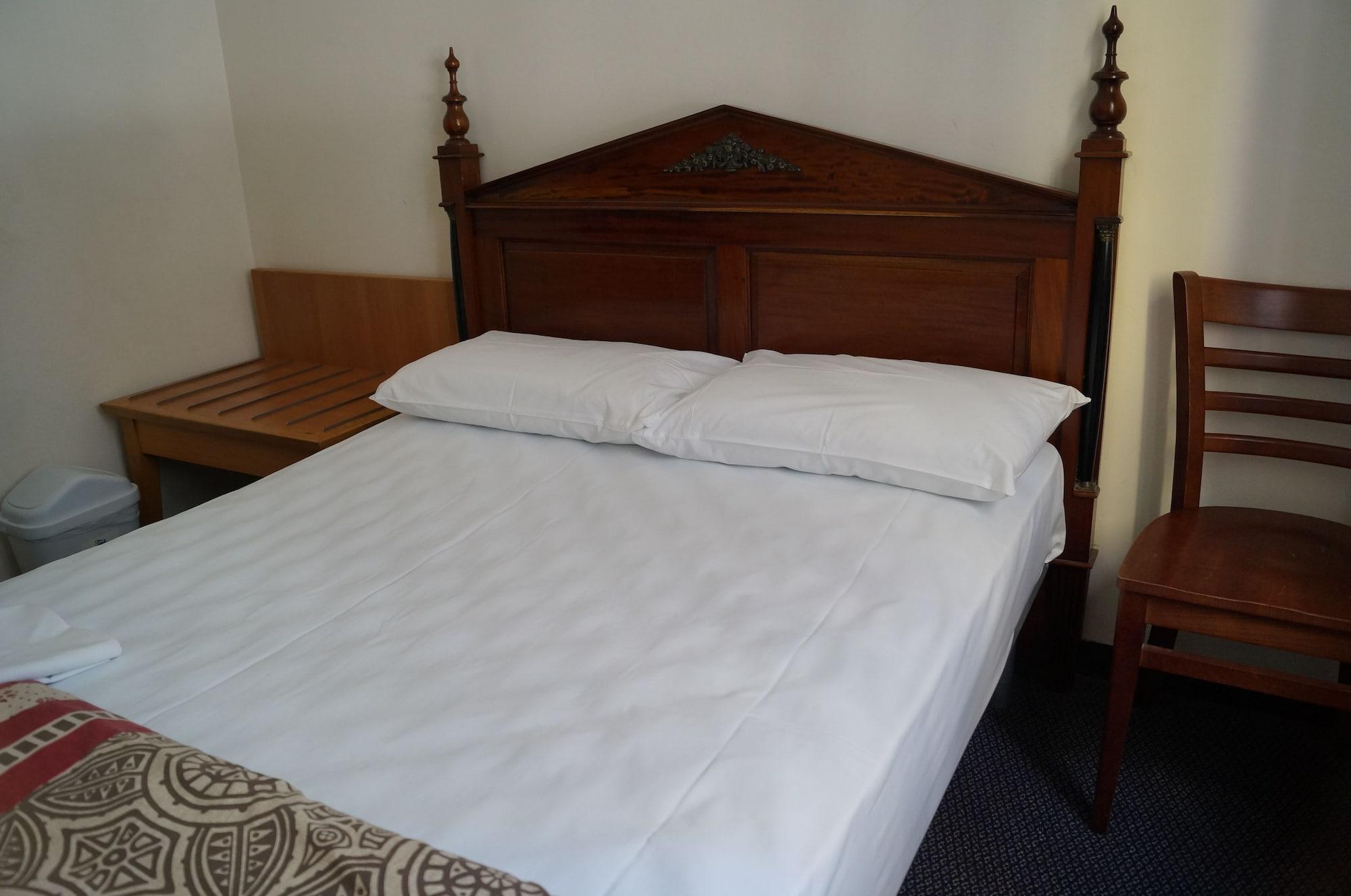 Maze Backpackers -