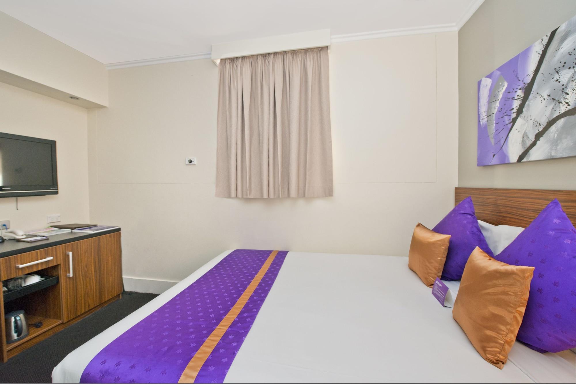Park Regis Centre 3*