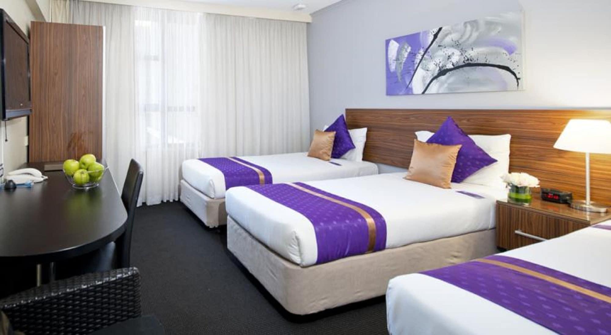 Hotel Park Regis Centre 3*