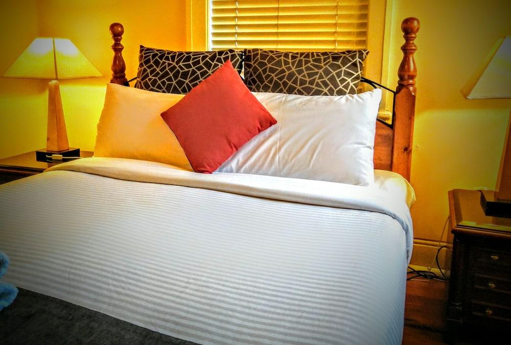 Bed & Breakfast Harbour 4*