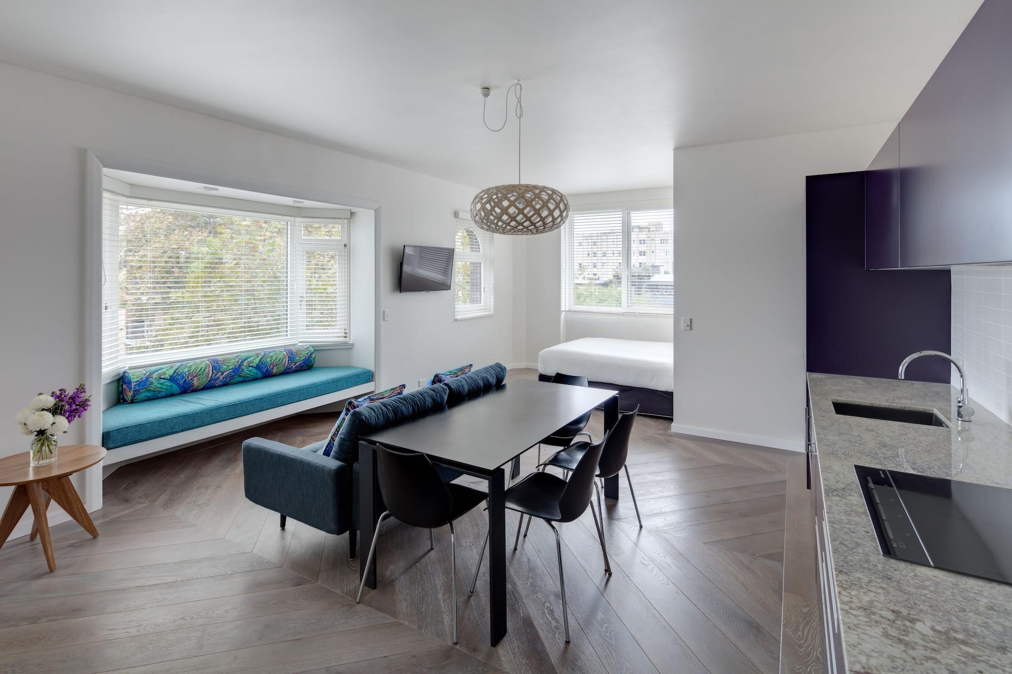 Aparthotel Regents Court