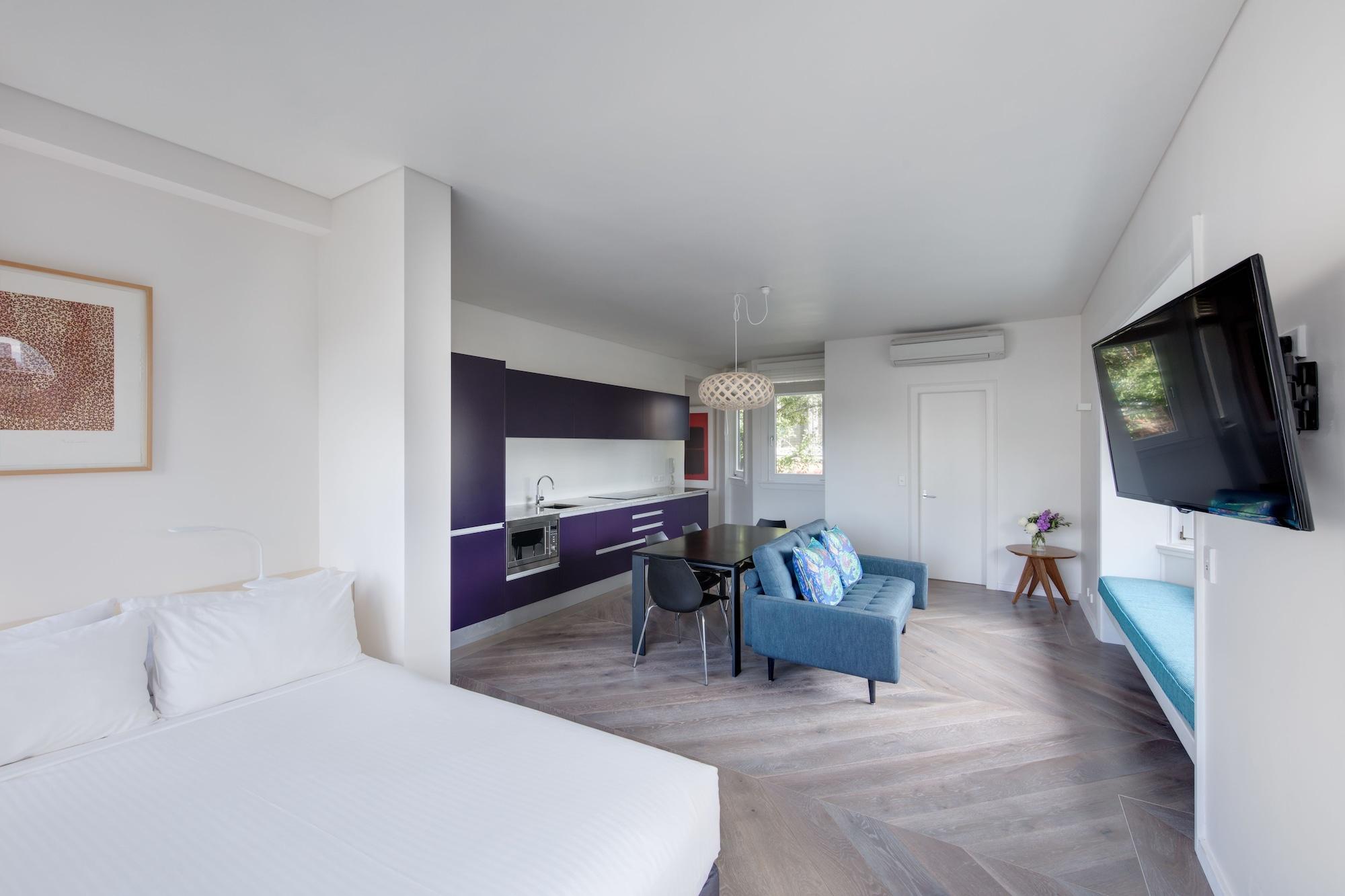 Regents Court Aparthotel 4*
