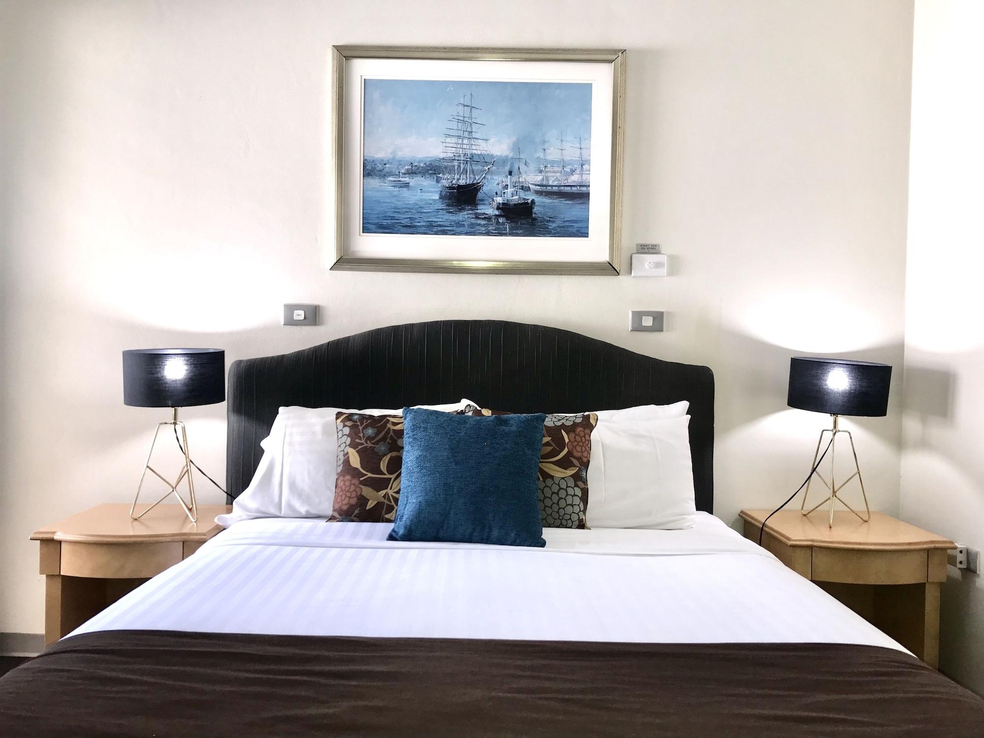 Mariners Court Hotel 3*