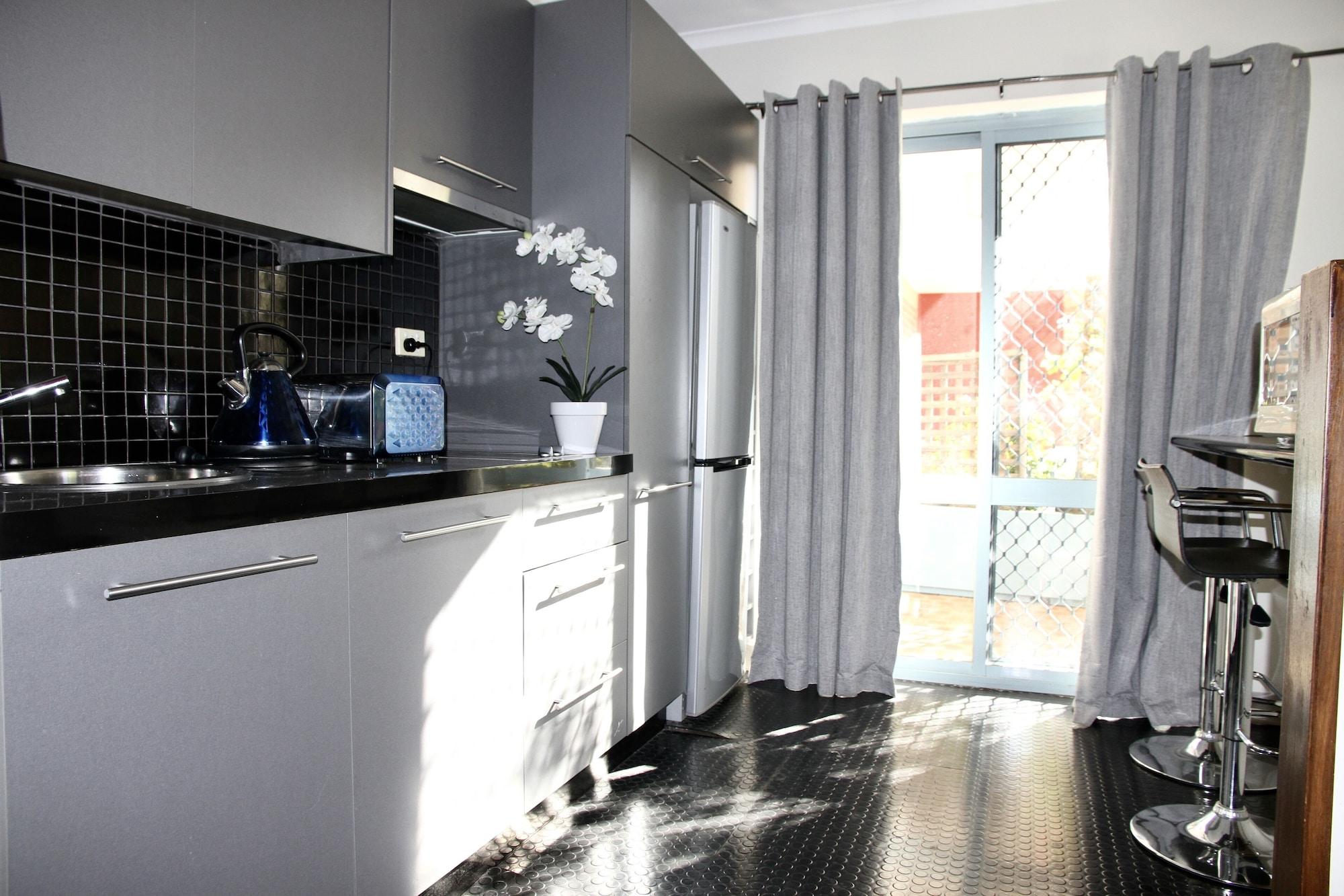 Mariners Court Hotel 3*