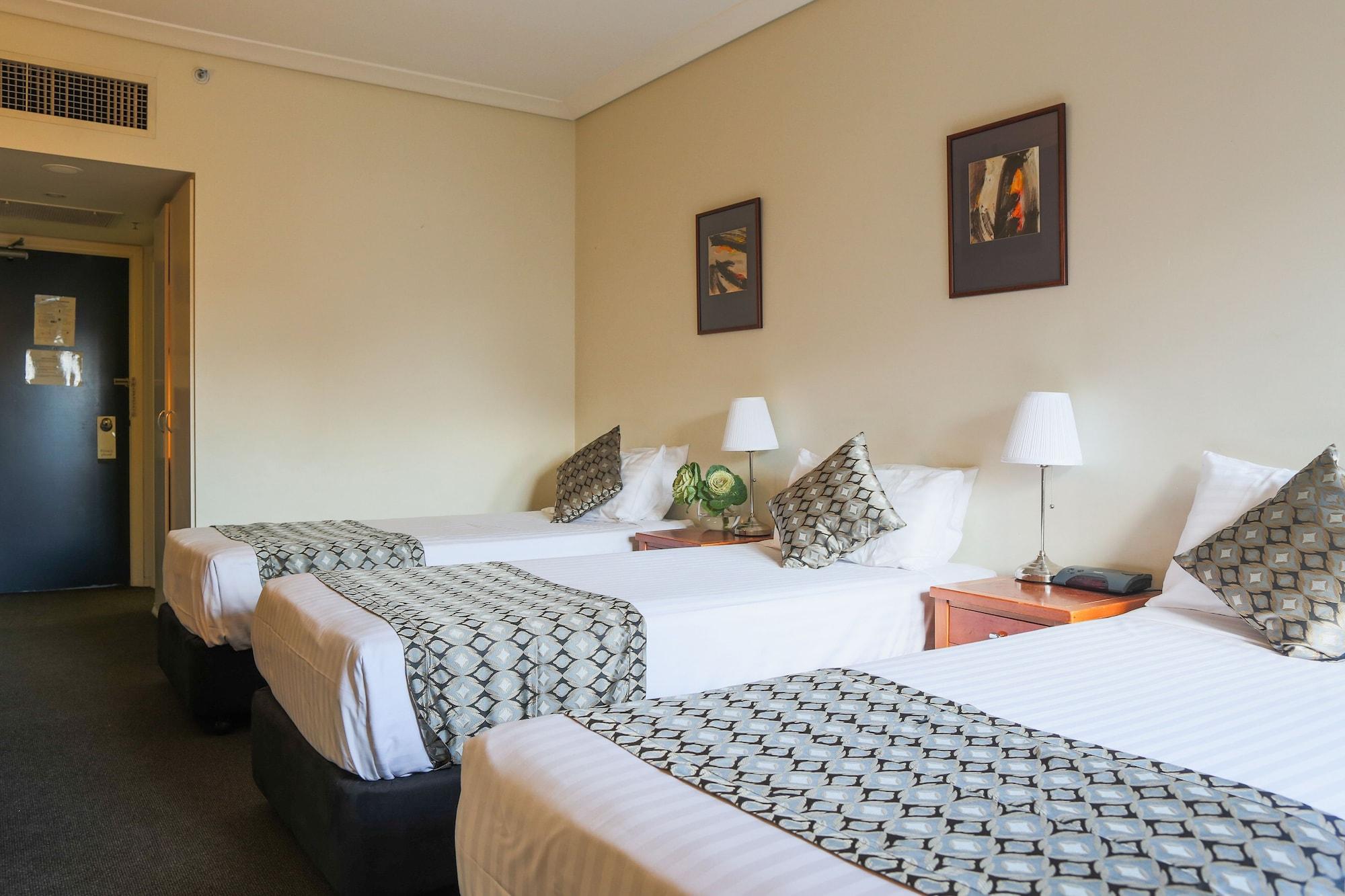 Hotel The Capitol 4*