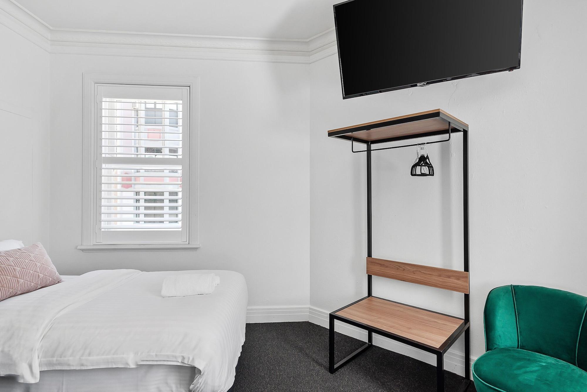 Criterion 3* Sydney