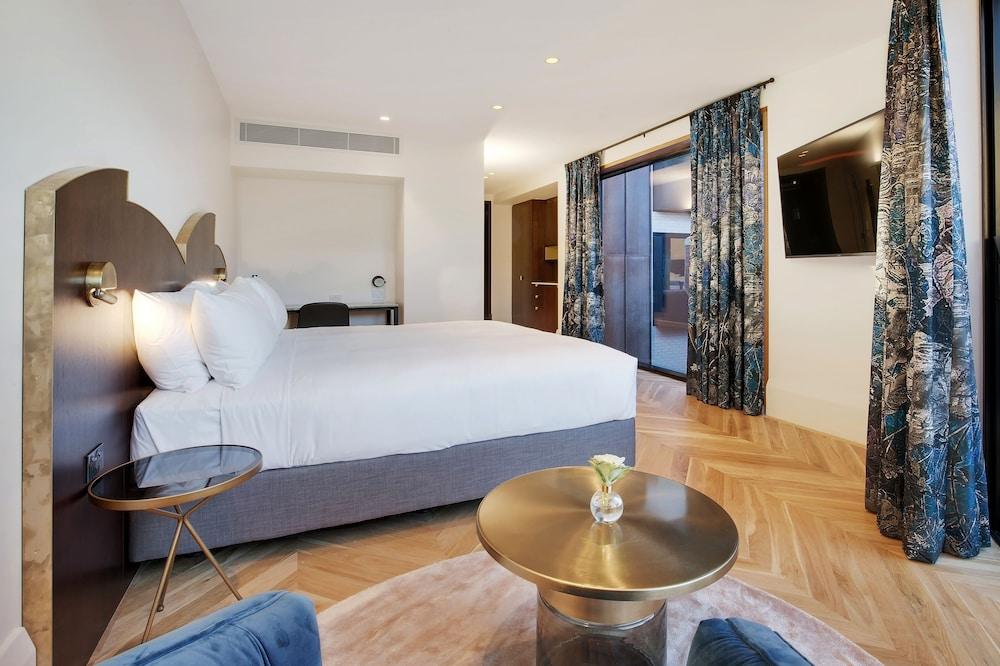 Crystalbrook Albion 5* Sydney