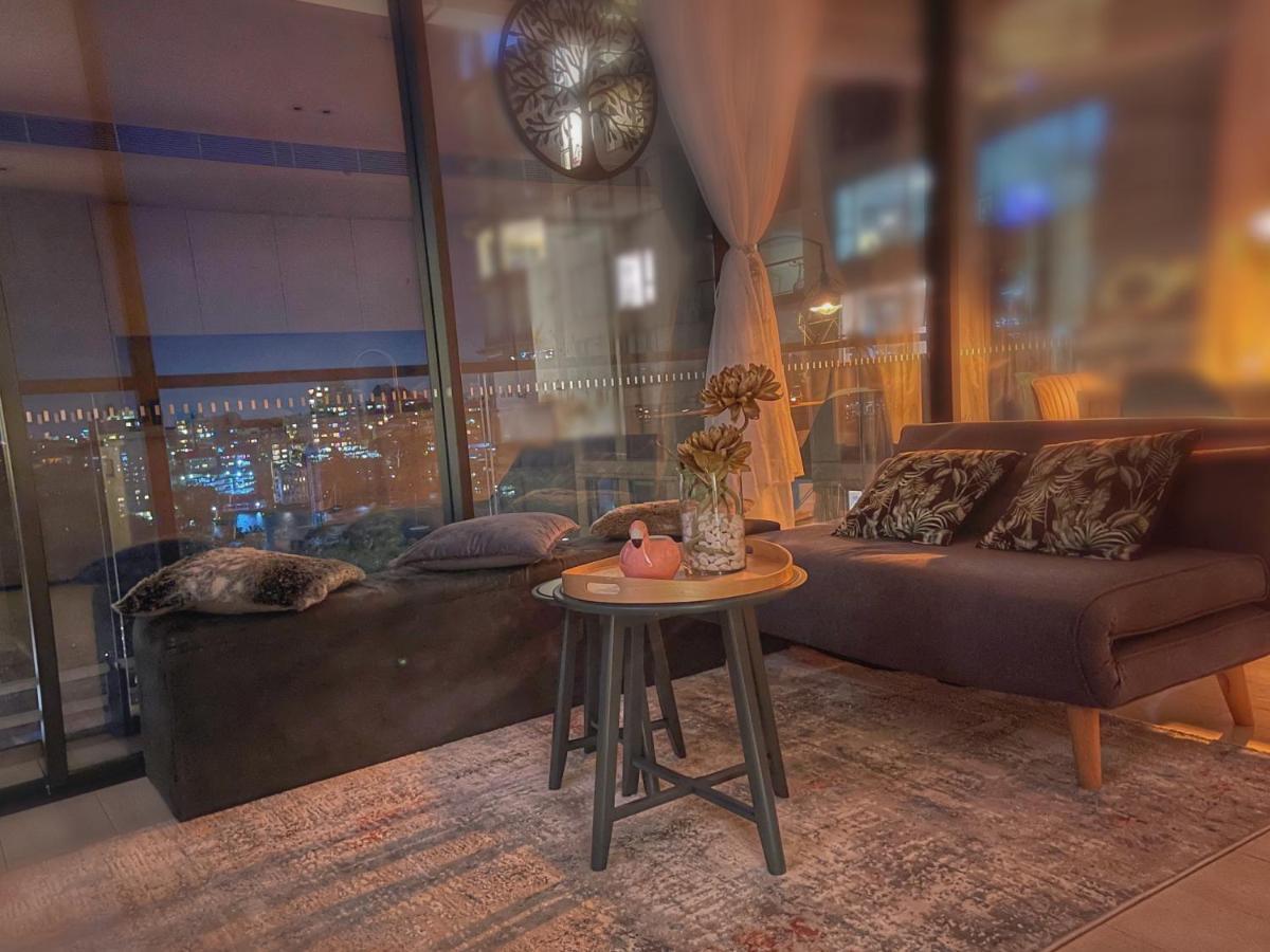 Luxurious 2 Bed Lavender Bay View Sydney