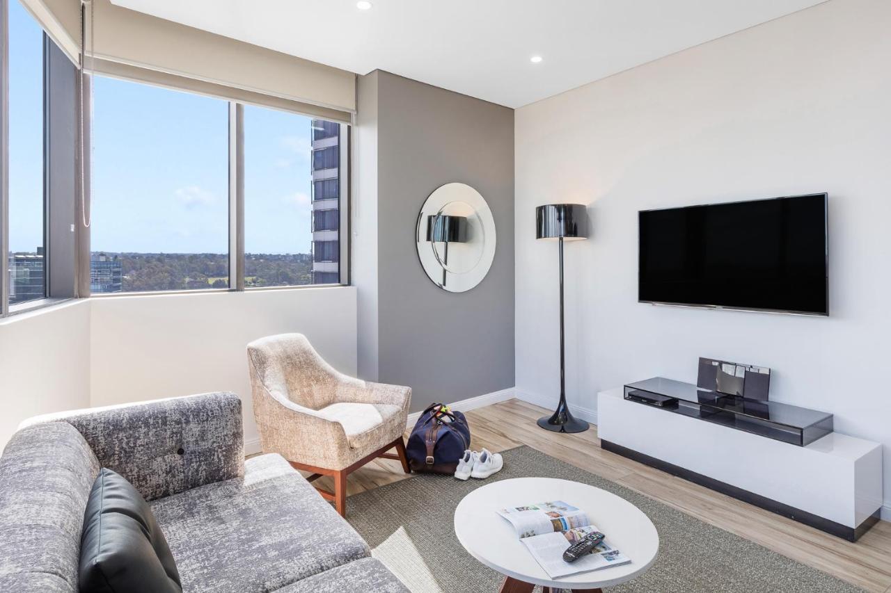 Hotel Meriton Church Street, Parramatta Sydney
