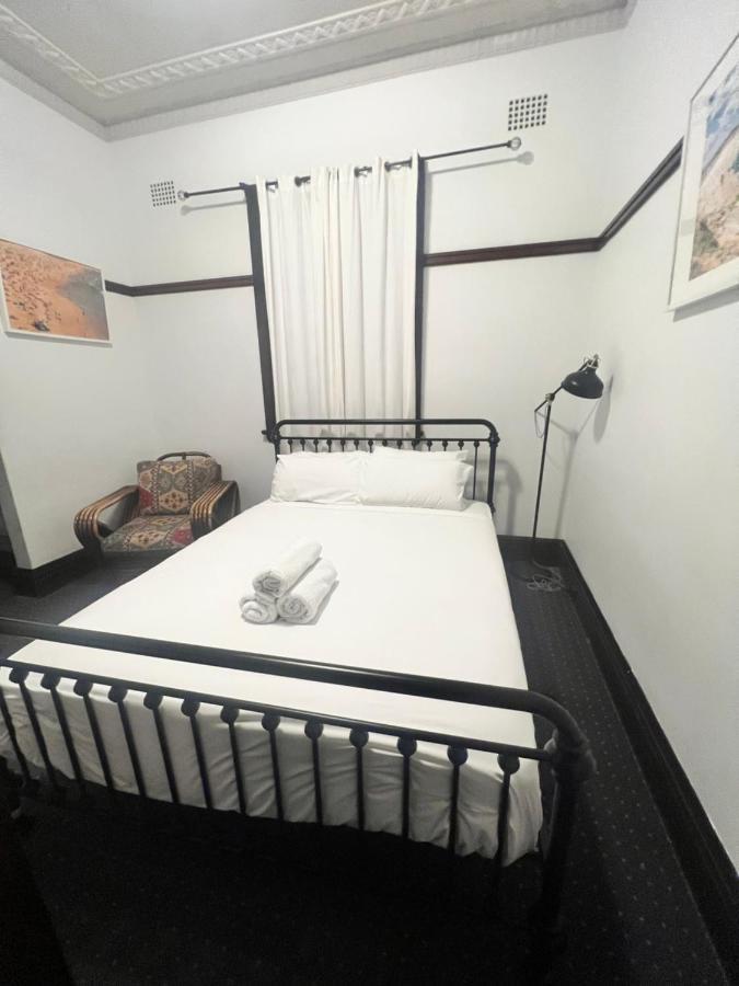 Hotel Charing Cross 2*