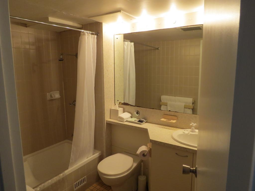 Hotel Manly Paradise &