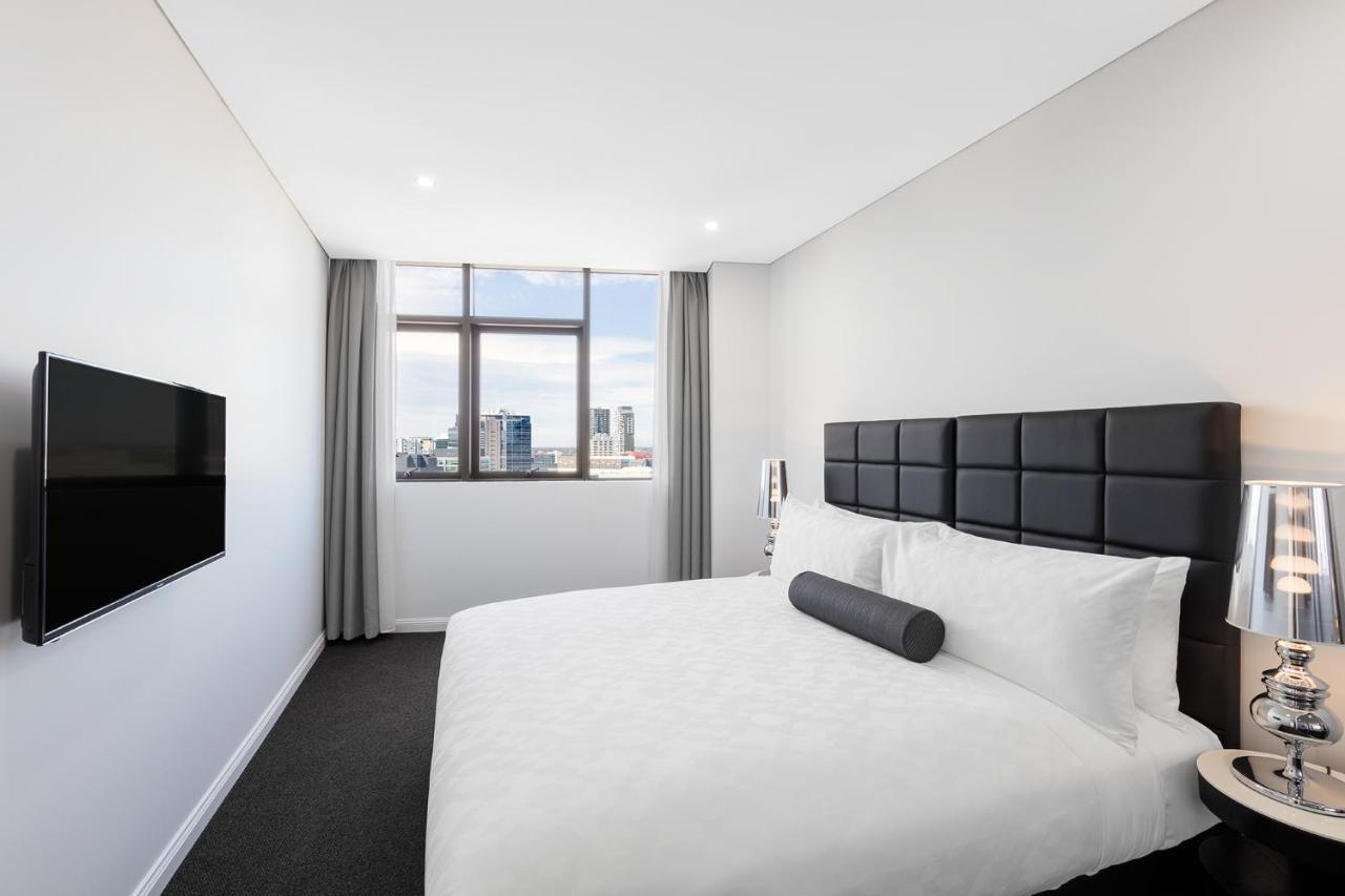 Hotel Meriton Church Street, Parramatta