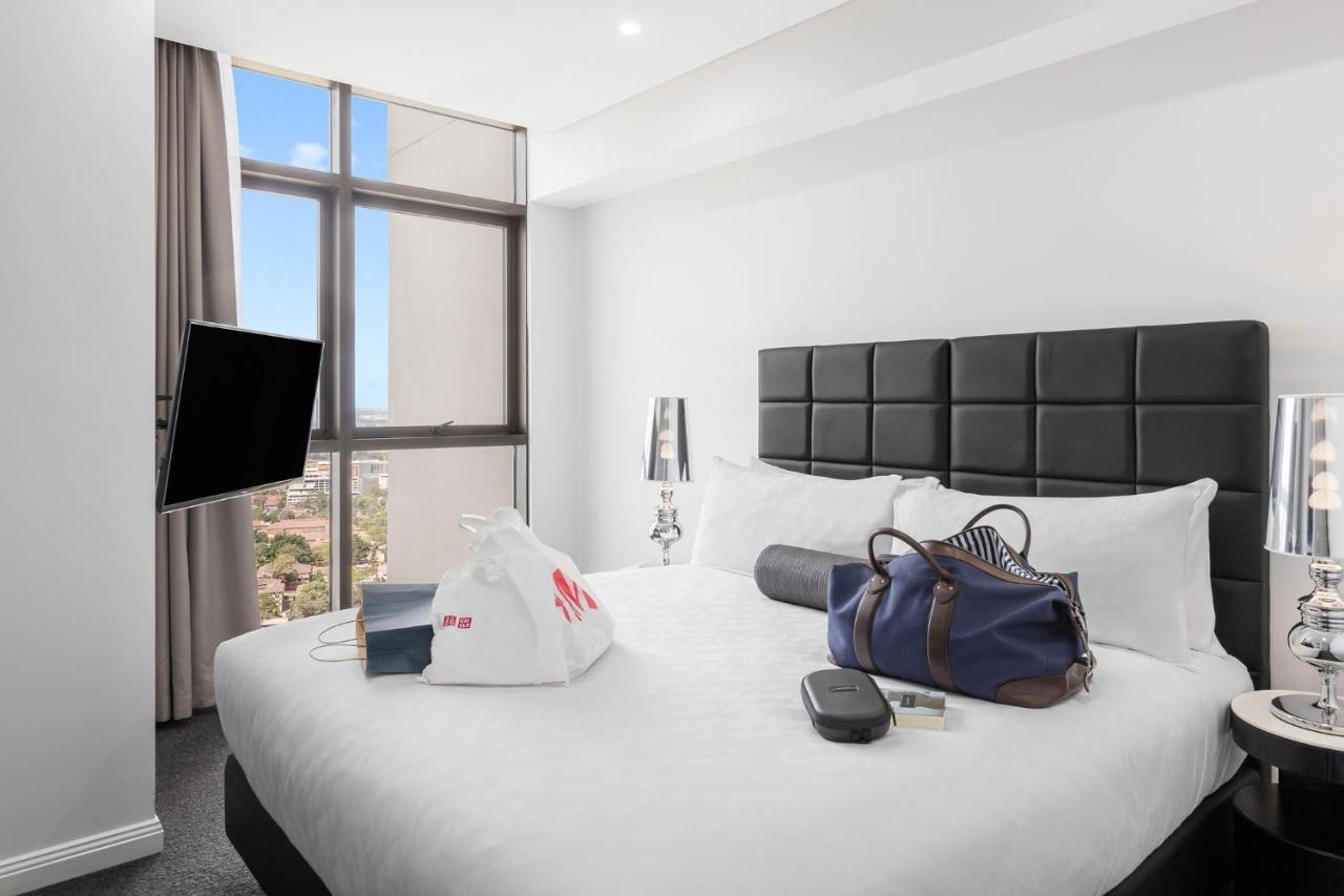 Hotel Meriton Church Street, Parramatta Sydney