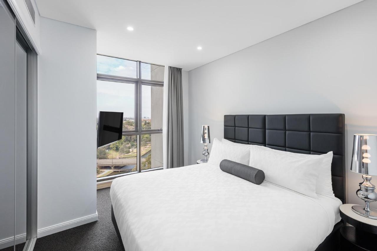 Meriton Church Street, Parramatta 5*