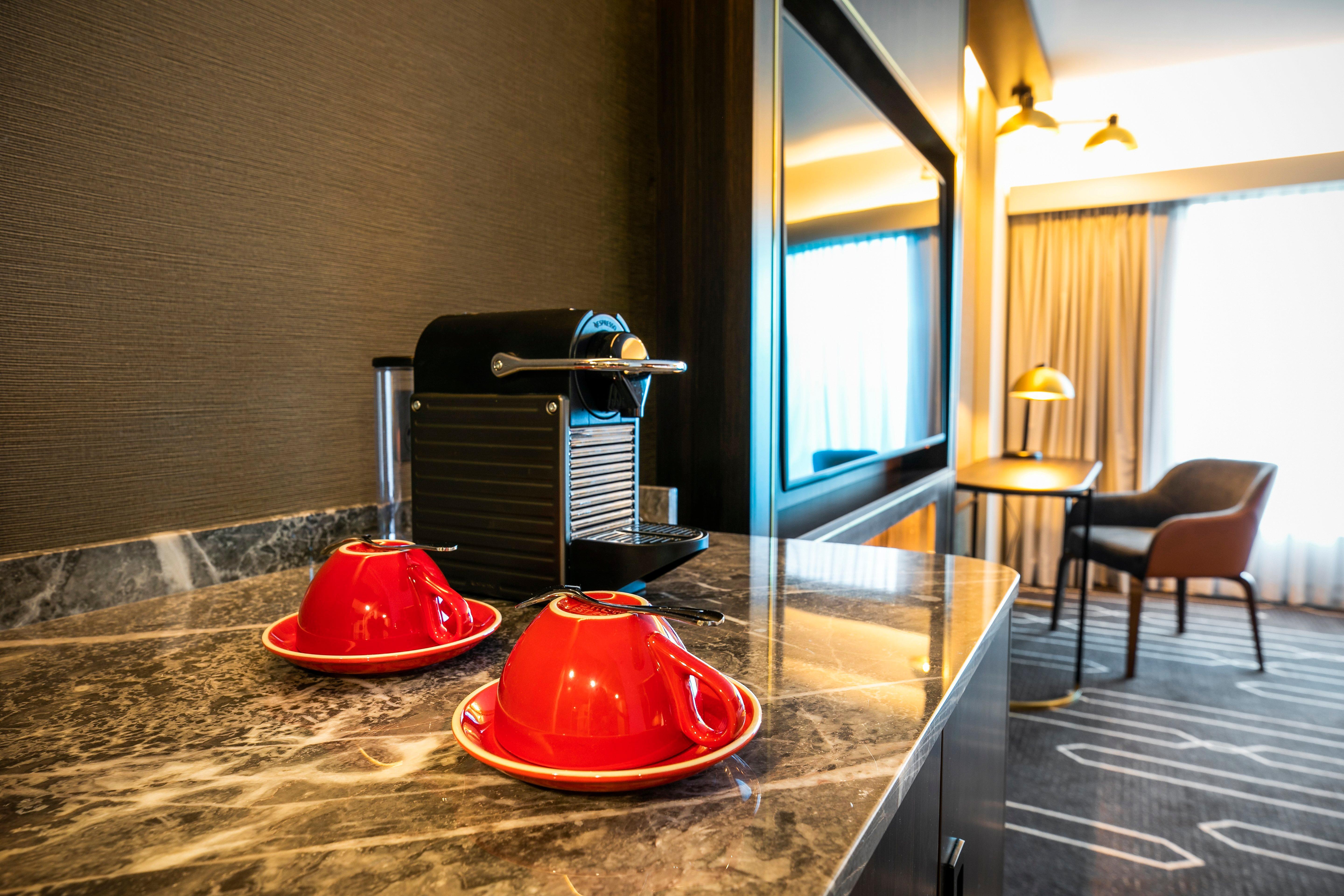 Crowne Plaza Airport By Ihg Hotel 4*