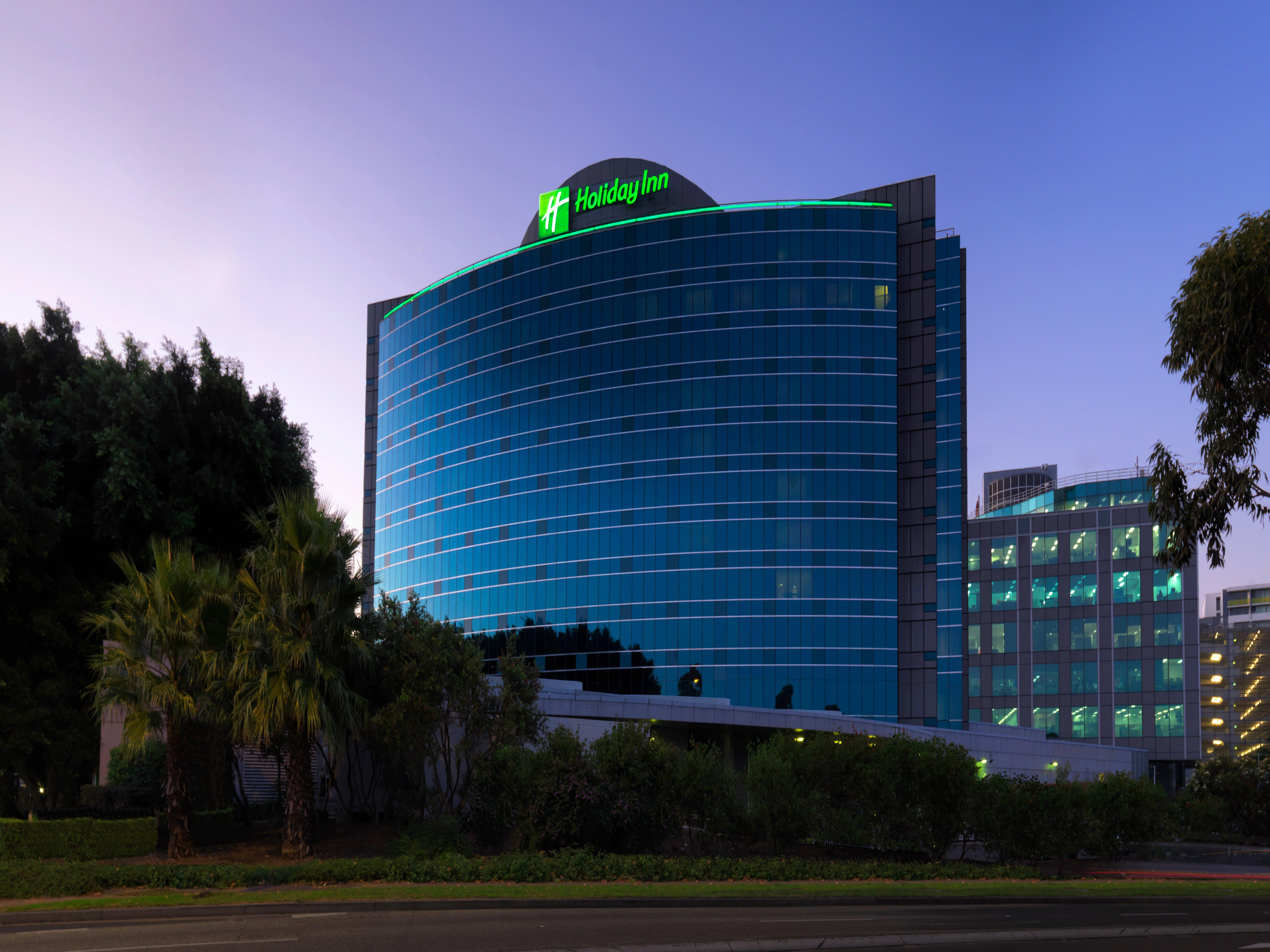 Crowne Plaza Airport By Ihg Hotel 4*