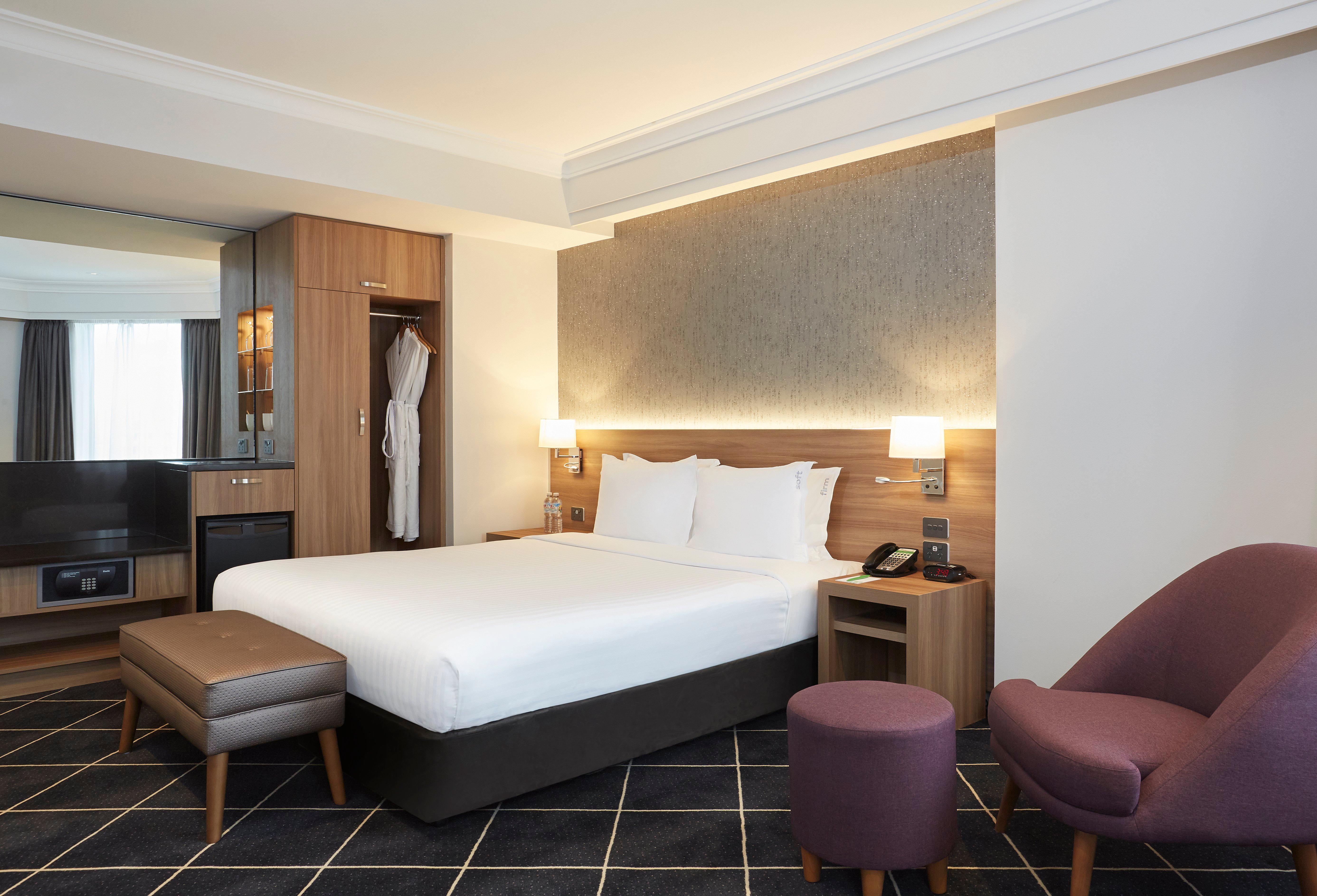 Furama Darling Harbour Hotel 4*