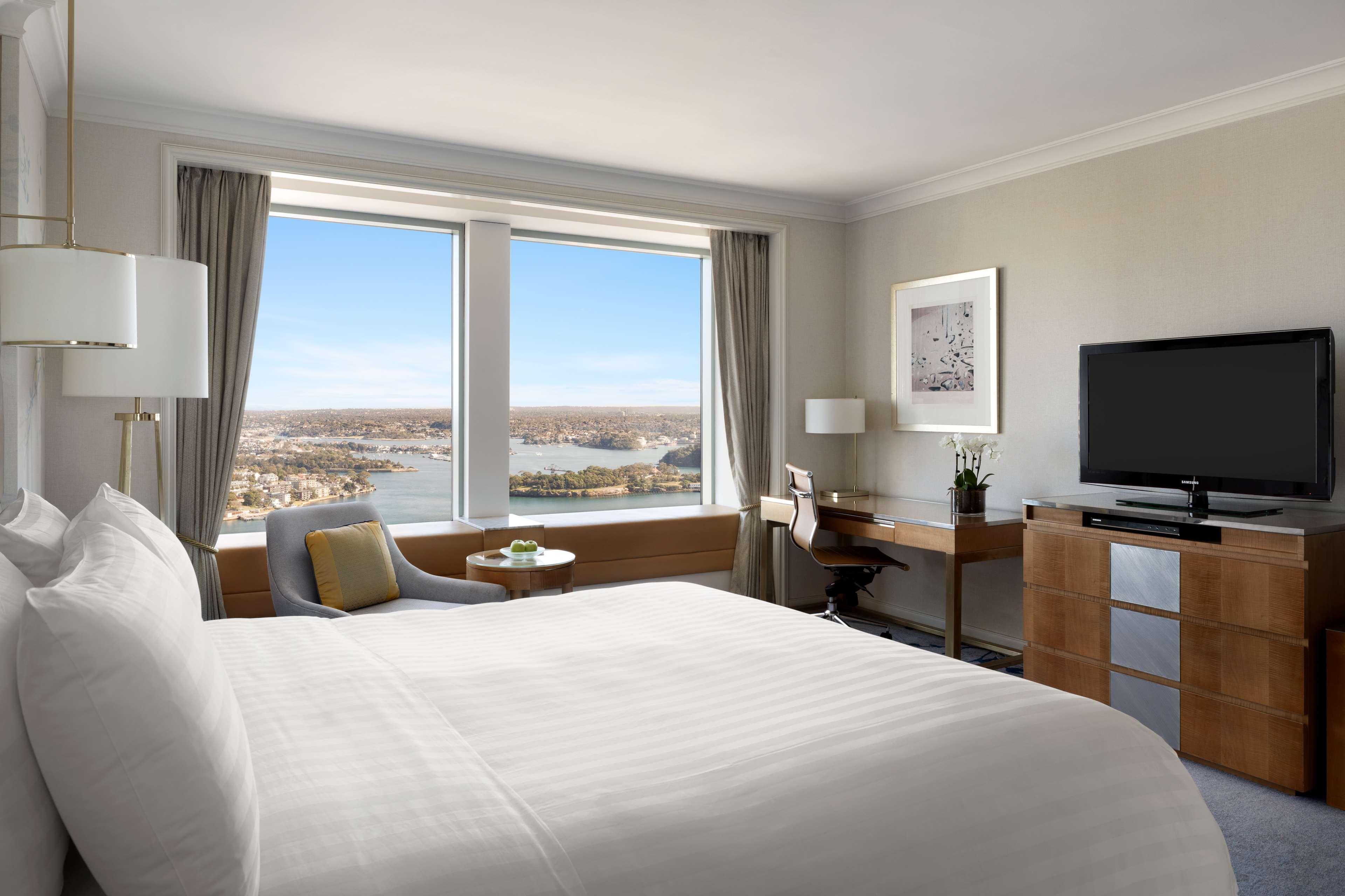 Hotel Shangri-la 5*