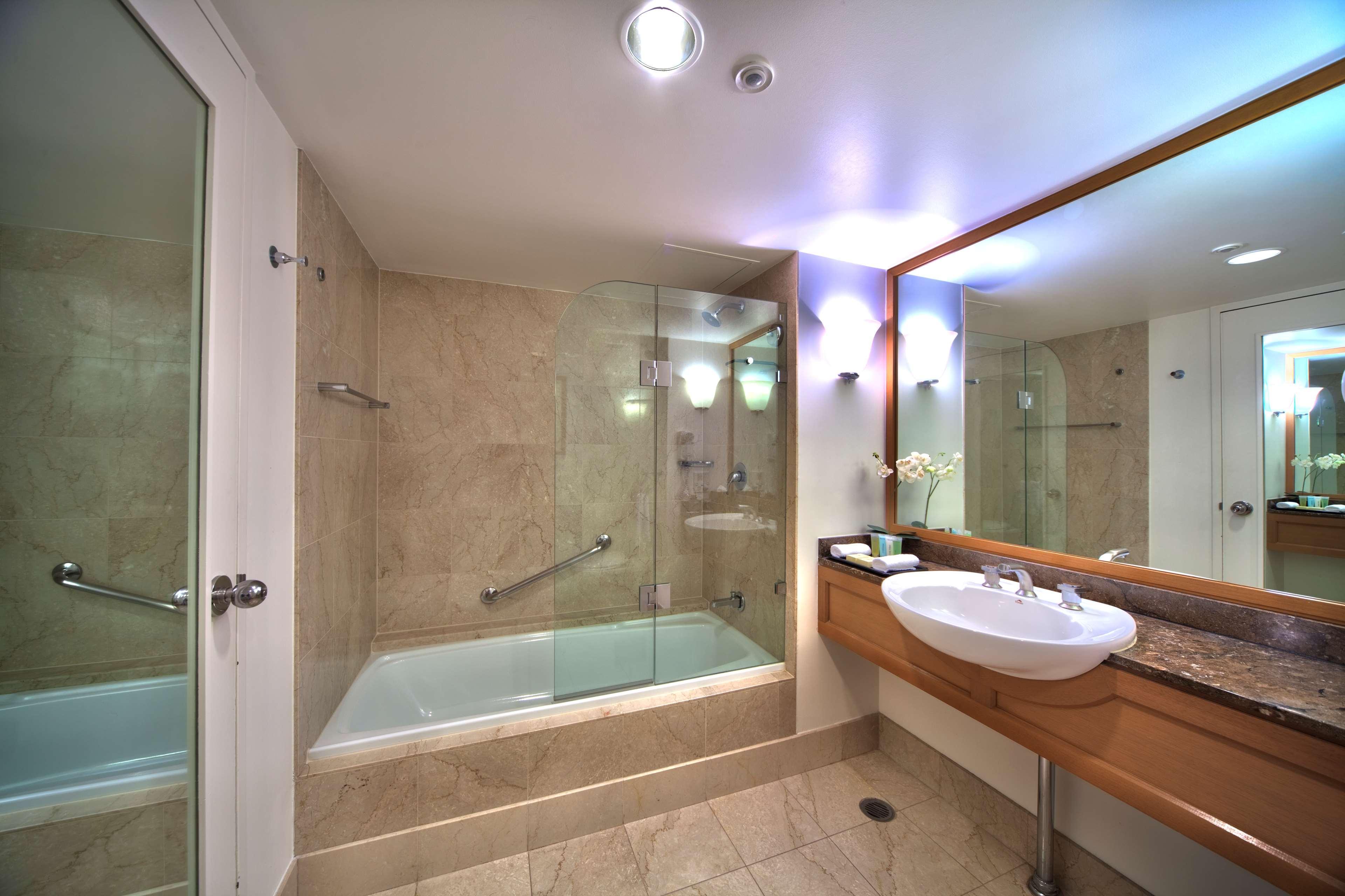 Stamford Plaza Airport & Conference Centre Hotel 5*