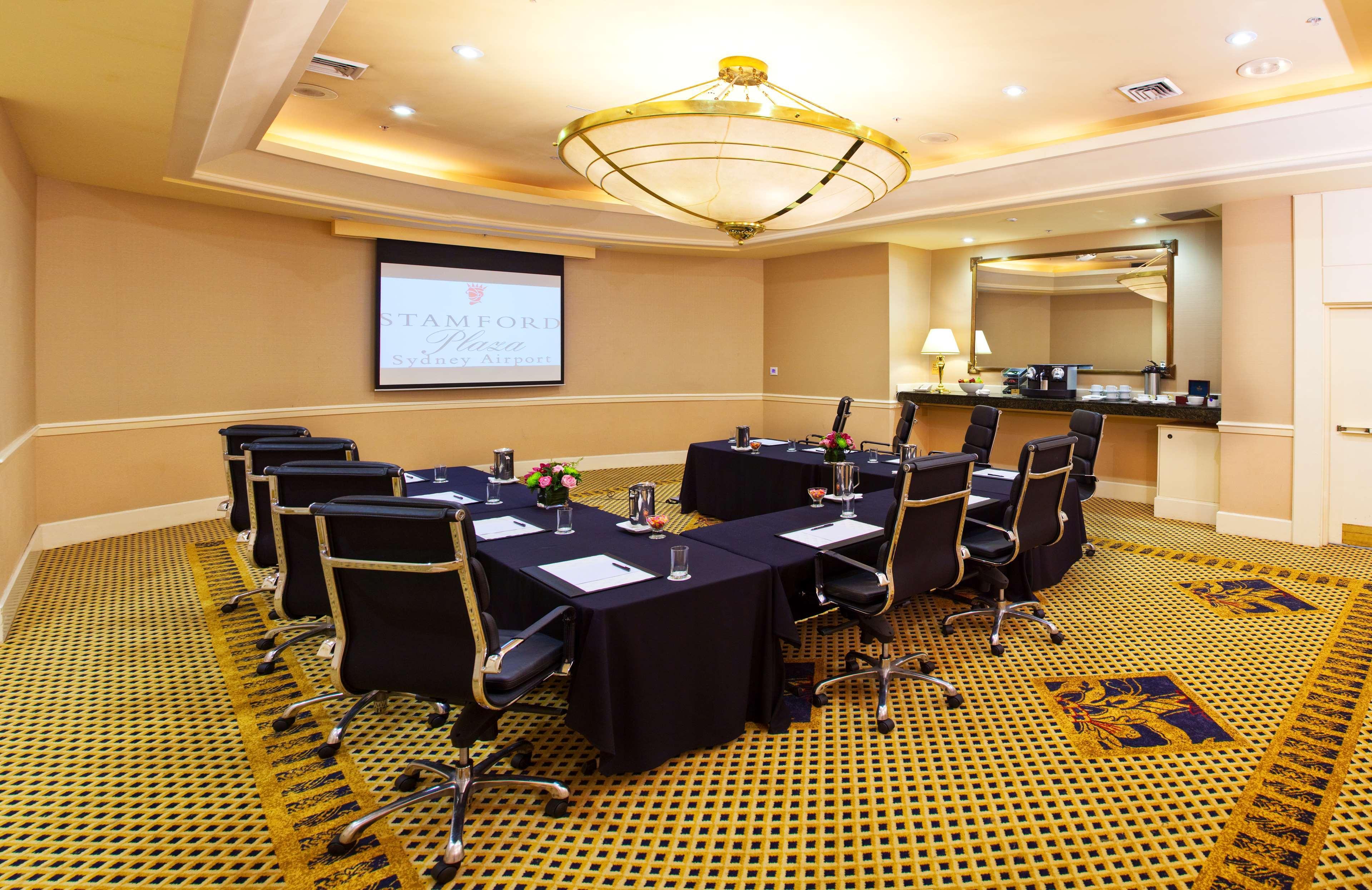 Stamford Plaza Airport & Conference Centre Hotel