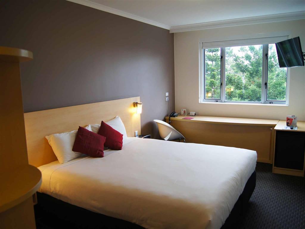 Hotel Ibis Olympic Park 3*
