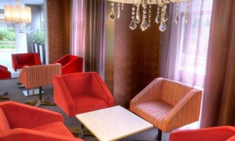 Royal Pacific 4* Sydney