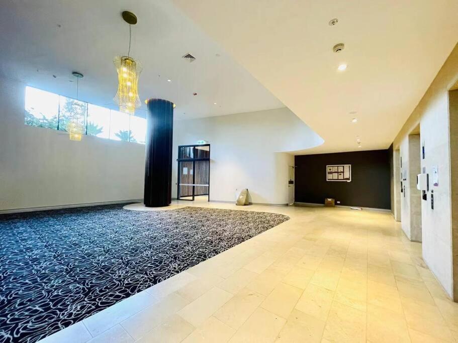 Stunning View 2bed 2bath Apartment Sydney