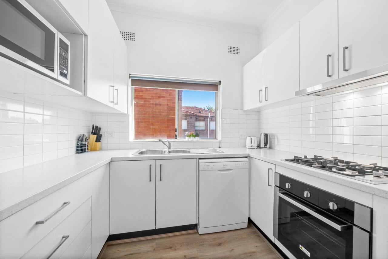 Burwood Newly Renovated 2 Bedroom Apartment *