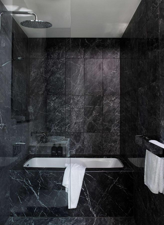 Aparthotel A By Adina 4*
