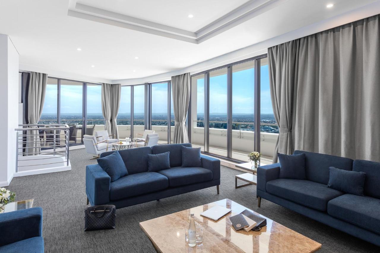 Meriton Kent Street,